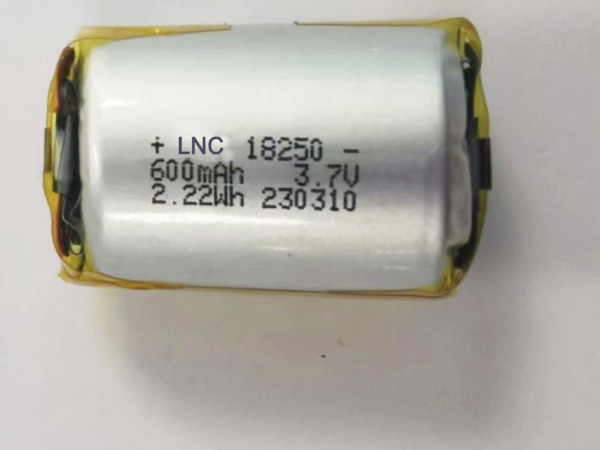 18250 3.7V 600mAh 2.22Wh Cylindrical LiPo Battery
